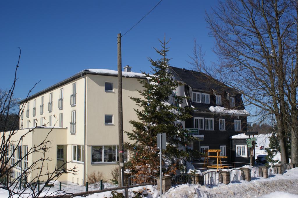 Hotel Haus Oberland Массерберг Экстерьер фото